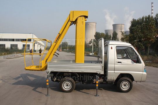 點(diǎn)擊查看詳細(xì)信息<br>標(biāo)題：電動高空作業(yè)車 閱讀次數(shù)：2956